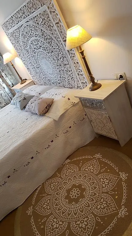 Lydia'S Apartment With Castle View توسا ذي مار 0*,