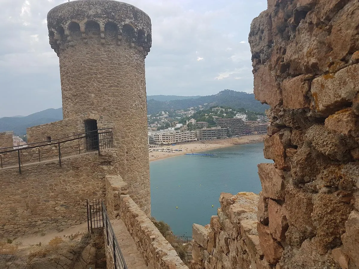 Lydia'S Apartment With Castle View توسا ذي مار
